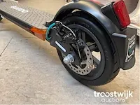 Elektrische step - afbeelding 8 van  16