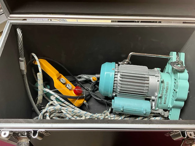 Elektrische takel-lier - afbeelding 1 van  3