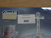 Elektrische tandenborstel braun oral b genius 10200w orchid purple (b435) - afbeelding 2 van  4