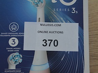 Elektrische tandenborstel braun oral b io series 3s blush pink (b435) - afbeelding 2 van  4