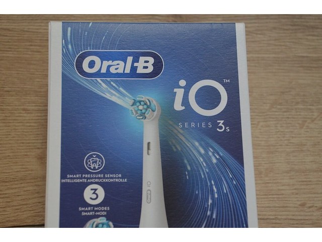 Elektrische tandenborstel braun oral b io series 3s ice blue (b435) - afbeelding 3 van  4