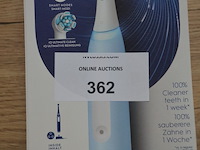 Elektrische tandenborstel braun oral b io series 3s ice blue (b435) - afbeelding 2 van  4