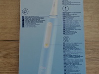 Elektrische tandenborstel braun oral b io series 3s ice blue (b435) - afbeelding 4 van  4