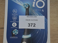 Elektrische tandenborstel braun oral b io series 4 matt black (b435) - afbeelding 2 van  4