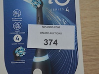 Elektrische tandenborstel braun oral b io series 4 matt black (b435) - afbeelding 2 van  4