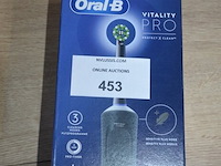 Elektrische tandenborstels baun vitality pro black en braun oral b laboratory white (b435) - afbeelding 3 van  6