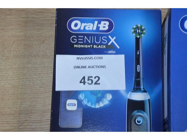 Elektrische tandenborstels braun oral b genius x midnight black en braun oral b pro vitality vapor blue (b435) - afbeelding 2 van  6