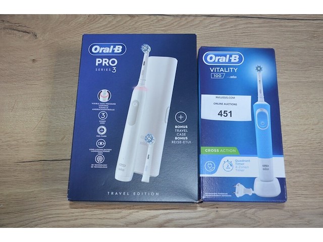 Elektrische tandenborstels braun oral b pro 3 series travel edition en braun oral b vitality 100 (b435) - afbeelding 1 van  6