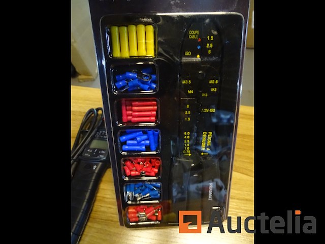 Elektrische tester, elektricienset met tang, tang en elektriciensschroevendraaier - afbeelding 2 van  4