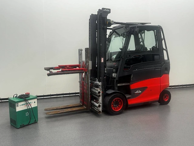 Elektrische vorkheftruck linde e45hl elektrisch 4500kg 4.4m 2019 - afbeelding 1 van  1