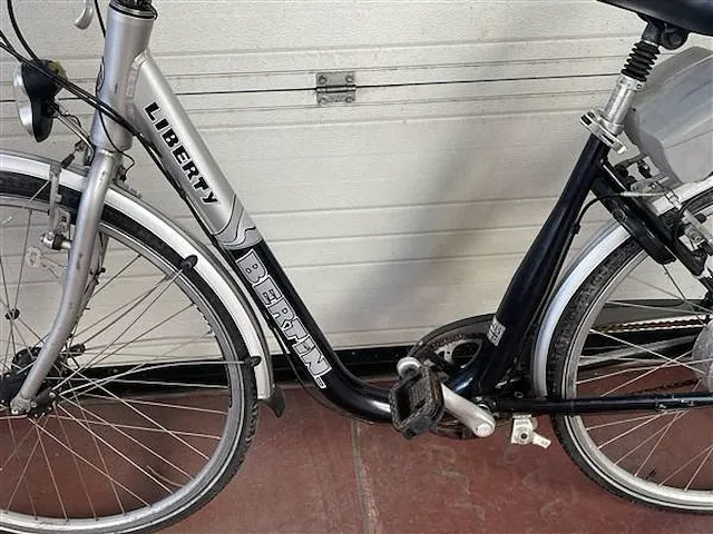 Elektrische vrouwenfiets - afbeelding 3 van  5