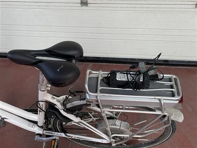 Elektrische vrouwenfiets - afbeelding 5 van  6