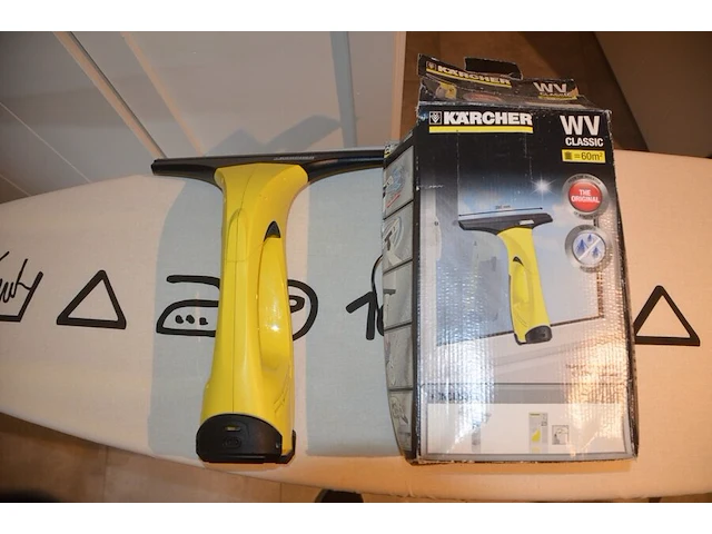 Elektrische window vac set karcher , stoomgenerator calor, strijkplank - afbeelding 2 van  4