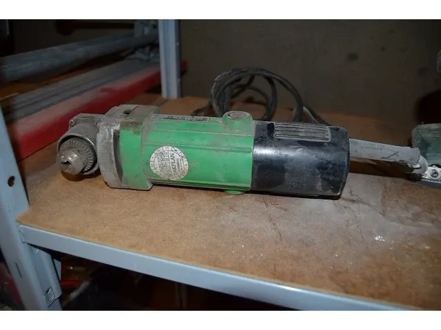 Elektrische wipzaag black&decker dn521, elektrische vlakschuurder bosch pss 200 a , elektrisch boormachine hitachi d10ya - afbeelding 4 van  11