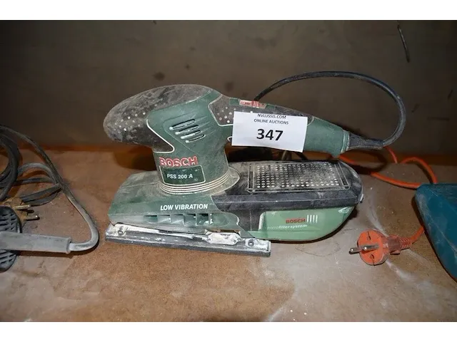 Elektrische wipzaag black&decker dn521, elektrische vlakschuurder bosch pss 200 a , elektrisch boormachine hitachi d10ya - afbeelding 9 van  11
