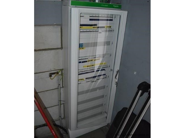 Elektrisciteitskast (gedemonteerd) schneider, prismaset - afbeelding 2 van  2