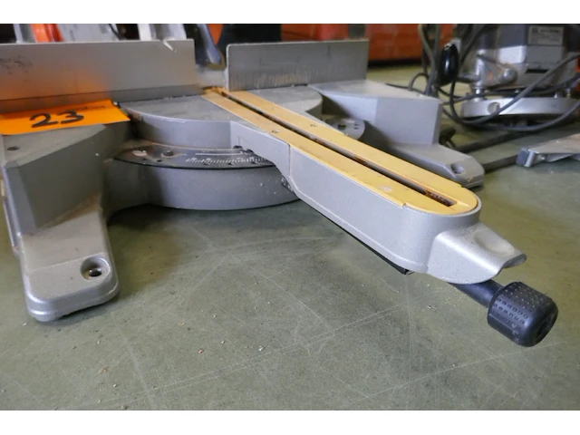 Elektrishe afkortzaagmachine dewalt - afbeelding 5 van  5