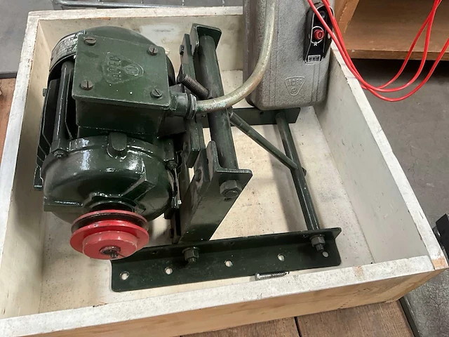 Elektromotor - afbeelding 2 van  8
