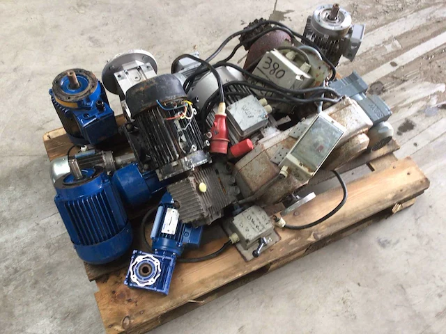 Elektromotor - afbeelding 1 van  3