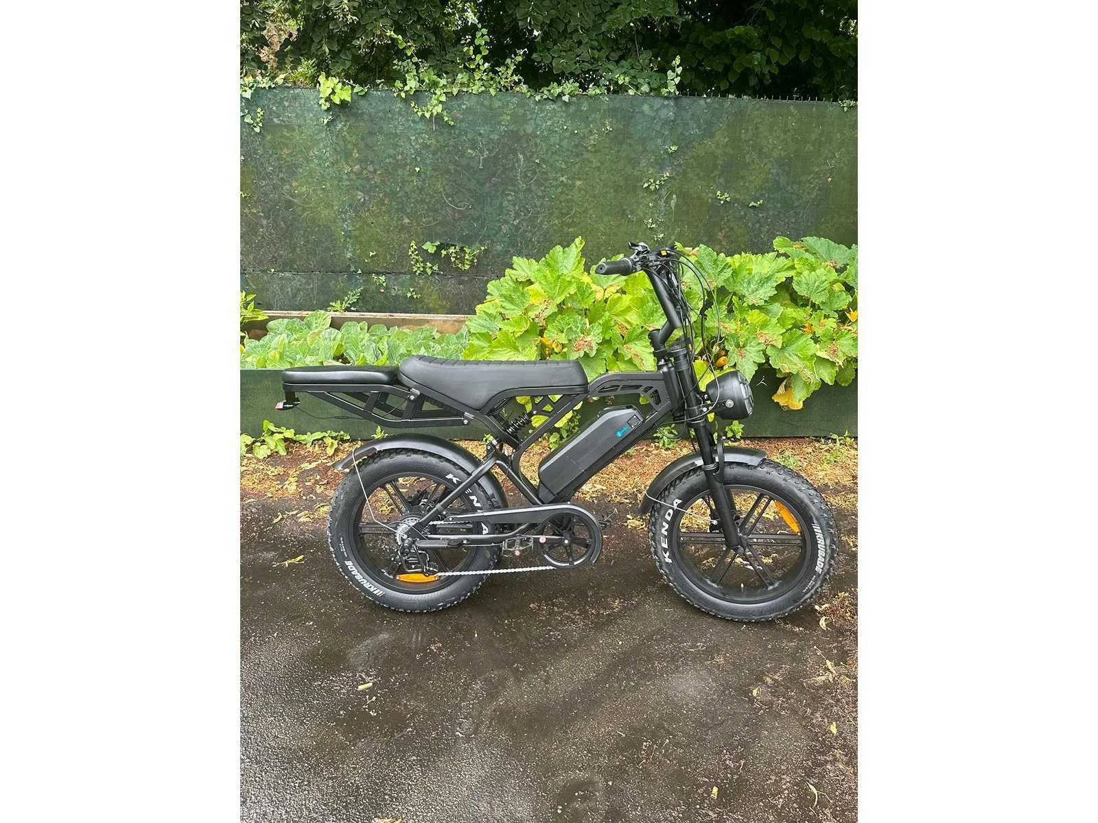 Elektronica, elektrische fietsen, quads en crossmotoren