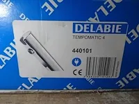 Elektronische wastafelkraan delabie - afbeelding 1 van  2
