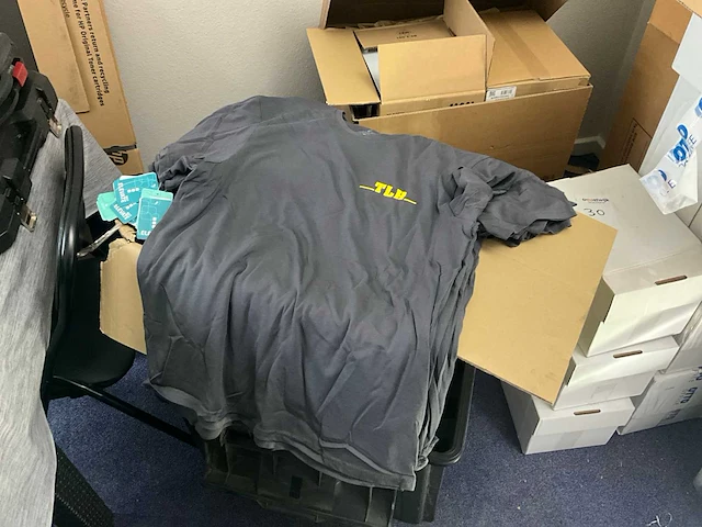 Elevate t-shirt partij diverse werkkleding - afbeelding 1 van  3