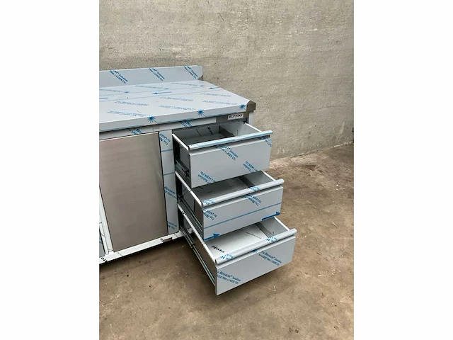 Elfinox rvs werktafel - afbeelding 4 van  6
