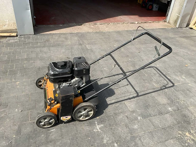 Eliet 501 verticuteermachine - afbeelding 2 van  5