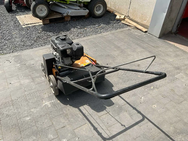 Eliet 501 verticuteermachine - afbeelding 3 van  5