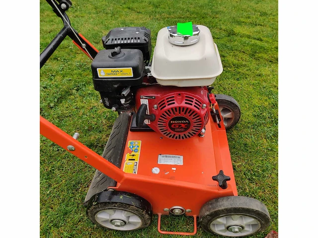 Eliet e401 verticuteermachine - afbeelding 7 van  9