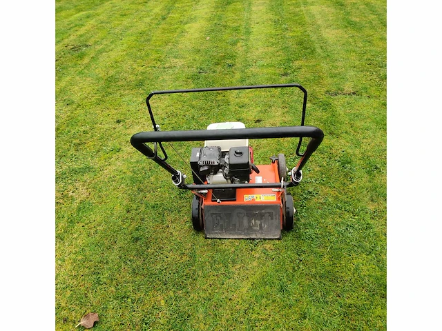 Eliet e401 verticuteermachine - afbeelding 8 van  9