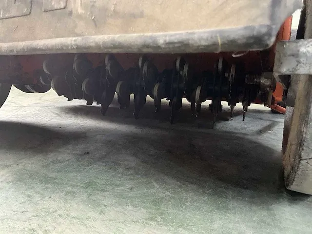 Eliet verticuteermachine - afbeelding 4 van  8