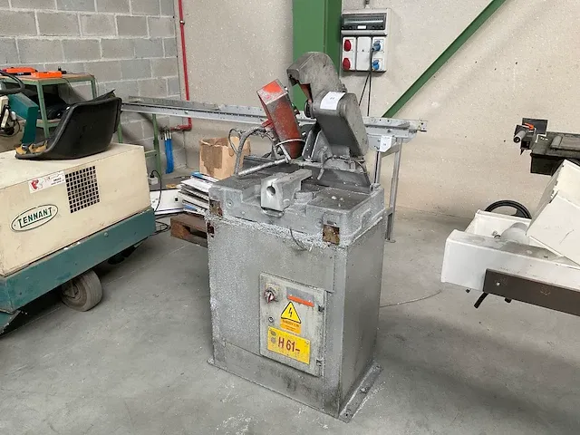 Elumatec afkortcirkelzaagmachine - afbeelding 1 van  4