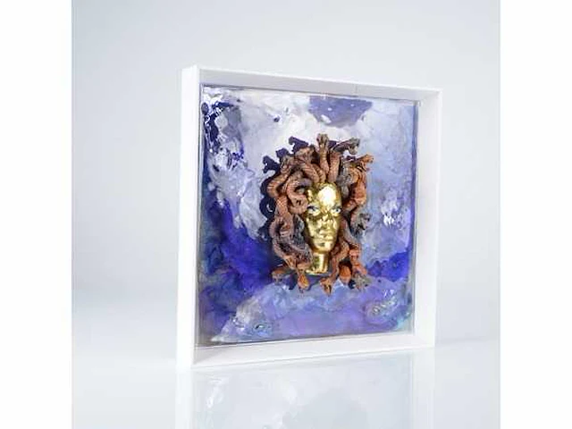 Elvira lopez - "la medusa n3" - sculptuur van medusa buste - 3d kunst op epoxy kunst frame van 40x40 cm. 1/1 - afbeelding 3 van  6