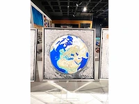 Elvira lopez - trio giant art "the world" 2024 -- 1/1 hand kunstwerk - 3 stuks van 110 cmx110cm - totale muur 110 cm x 350 cm- uitzonderlijk - afbeelding 10 van  15