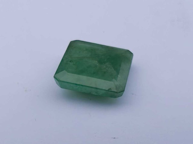 Emerald square shaped-natural green mijnen -4,6 cts - afbeelding 4 van  5