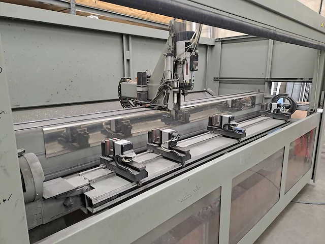 Emmegi - 2006 - phantomatic t4 star - cnc universele bewerkingscentra - afbeelding 2 van  3