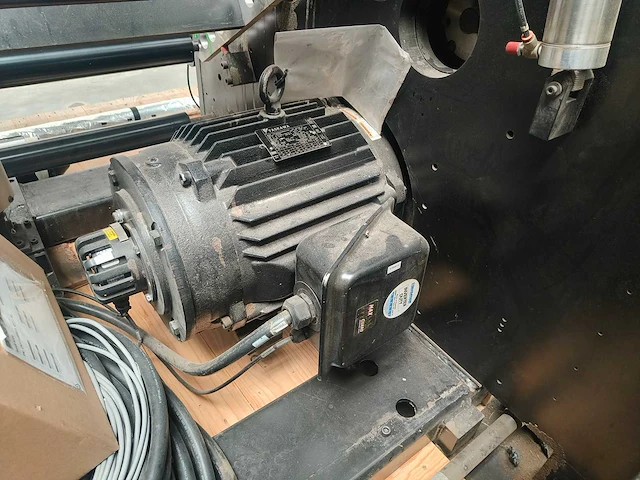 Emt 42" wikkel en snijmachine - afbeelding 31 van  55