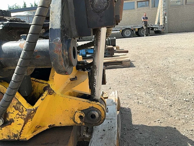 Encon ec30 tiltrotator ander grondverzetmaterieel - afbeelding 2 van  16