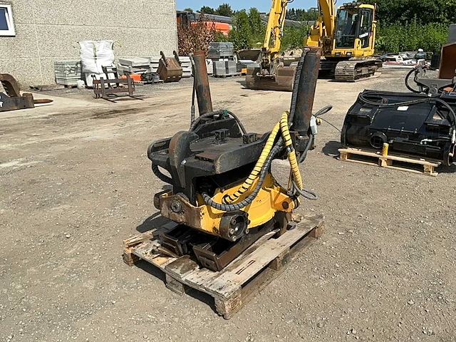 Encon ec30 tiltrotator ander grondverzetmaterieel - afbeelding 12 van  16