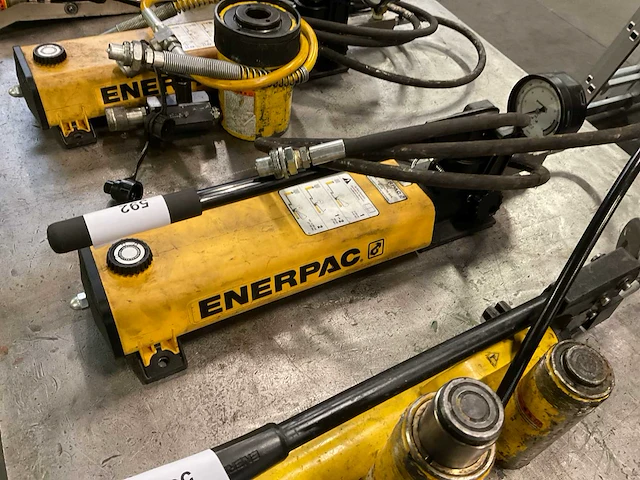 Enerpac handpomp - afbeelding 1 van  2