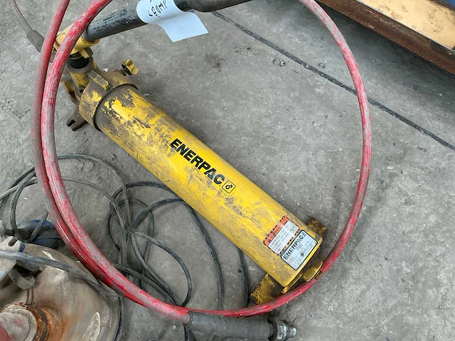 Enerpac p80 hydraulische handpomp - afbeelding 2 van  5