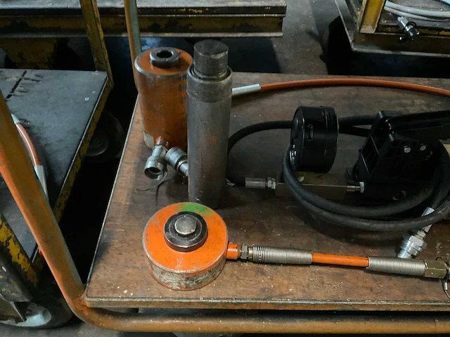 Enerpac si/700 hydraulische pomp met 3 stempels - afbeelding 2 van  5