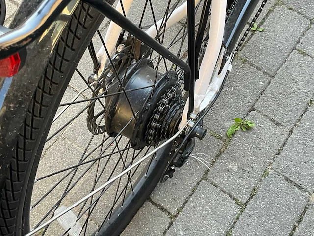 Eng queen - elektrische fiets - afbeelding 9 van  12