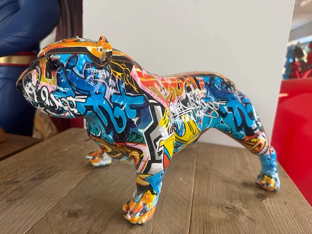 Engelse bulldog staand graffiti h22,5cm - afbeelding 1 van  3