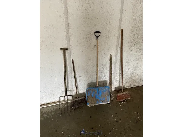 Enige handgereedschappen - afbeelding 1 van  4