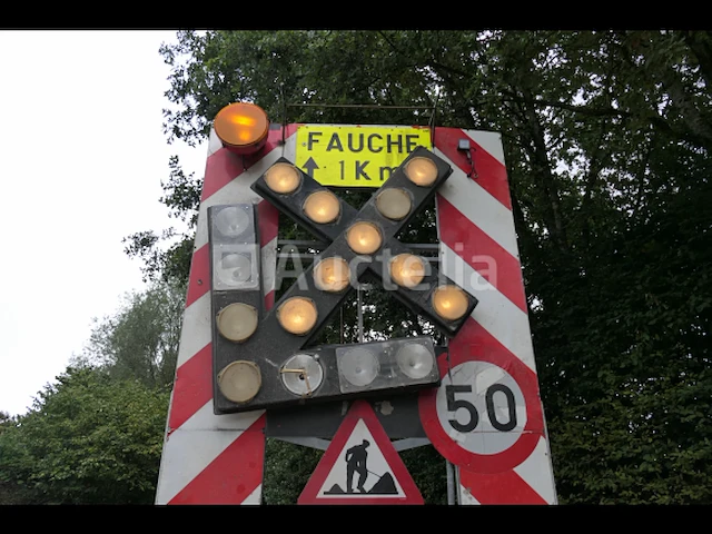 Enkelassige aanhangwagen met signalering - afbeelding 3 van  17
