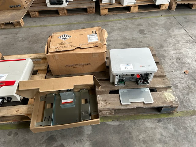 Enphase batterij + wandmontage - afbeelding 1 van  6