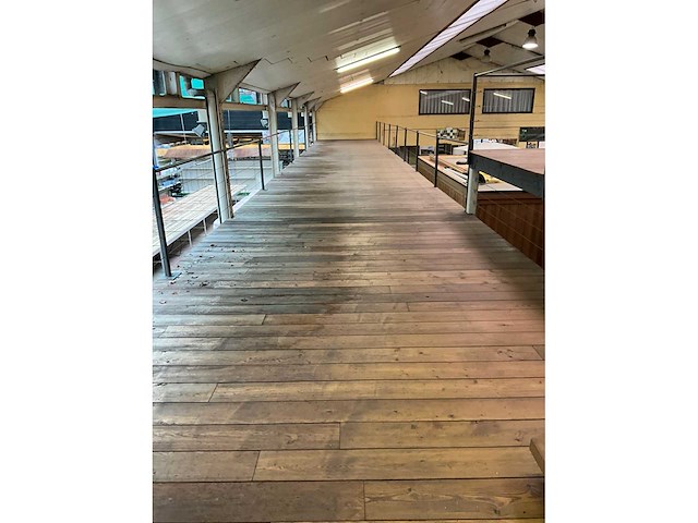 Entresolvloer verdieping hout/staal 330 m2 - afbeelding 9 van  35