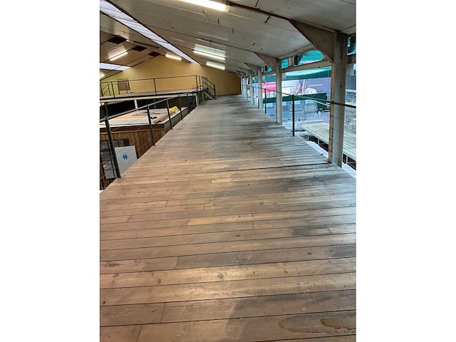 Entresolvloer verdieping hout/staal 330 m2 - afbeelding 11 van  35